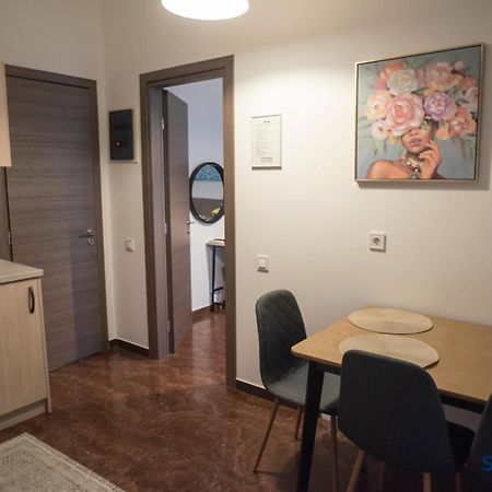Explore Greece From Lovely City Centre Apartment Chalkís 外观 照片