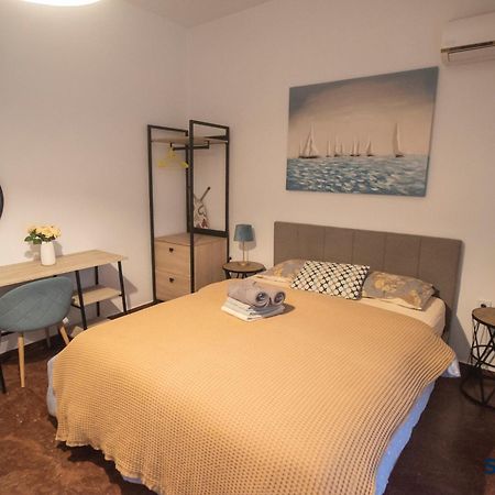 Explore Greece From Lovely City Centre Apartment Chalkís 外观 照片