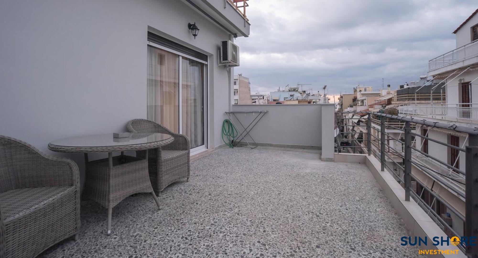 Explore Greece From Lovely City Centre Apartment Chalkís 外观 照片